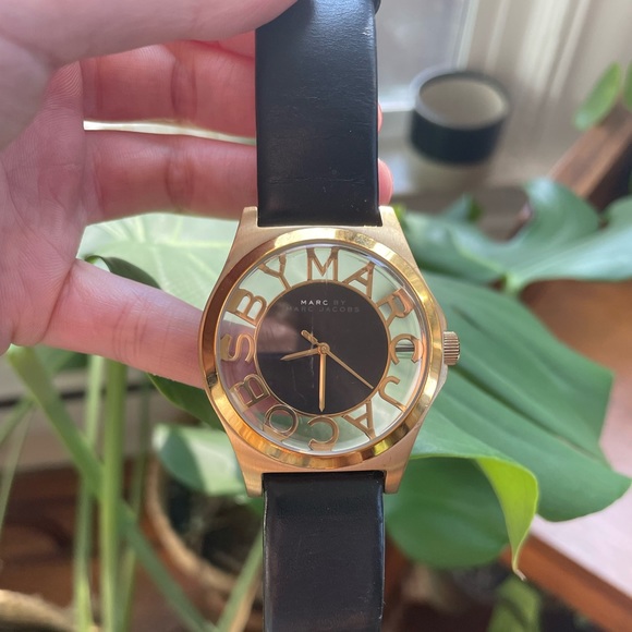 Marc by Marc Jacobs Henry Skeleton watch black leather strap with gold face - Picture 2 of 10